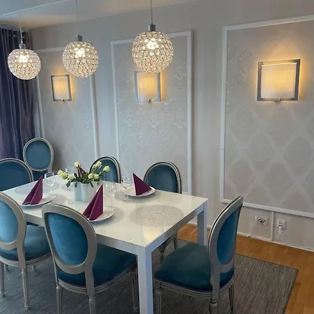 דירה Luxury 2-3br Apparment טורניו